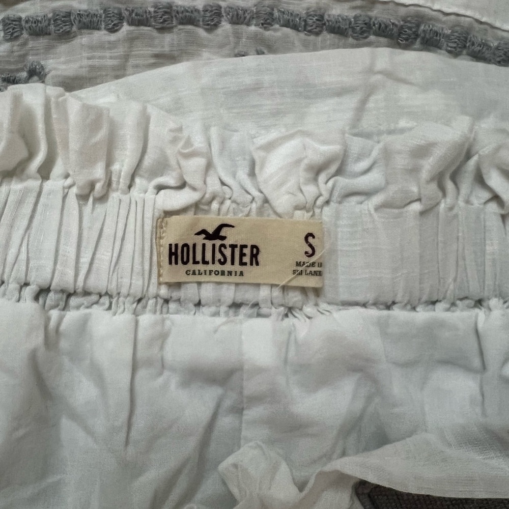 Hollister White and Gray Embroidered Cotton Skirt Size Small - Picture 4 of 5